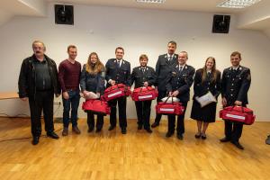 V Hotemažah nov polavtomatski defibrilator AED 7